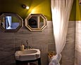 Bathroom detail in Villa Kantinella